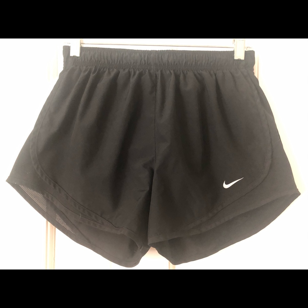 Nike Women's Dry Tempo Shorts